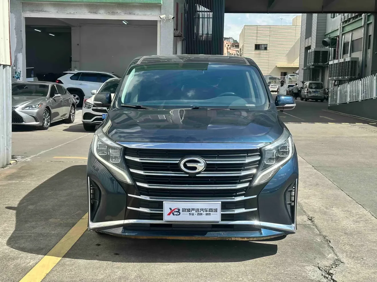 GAC Trumpchi M8  из Китая