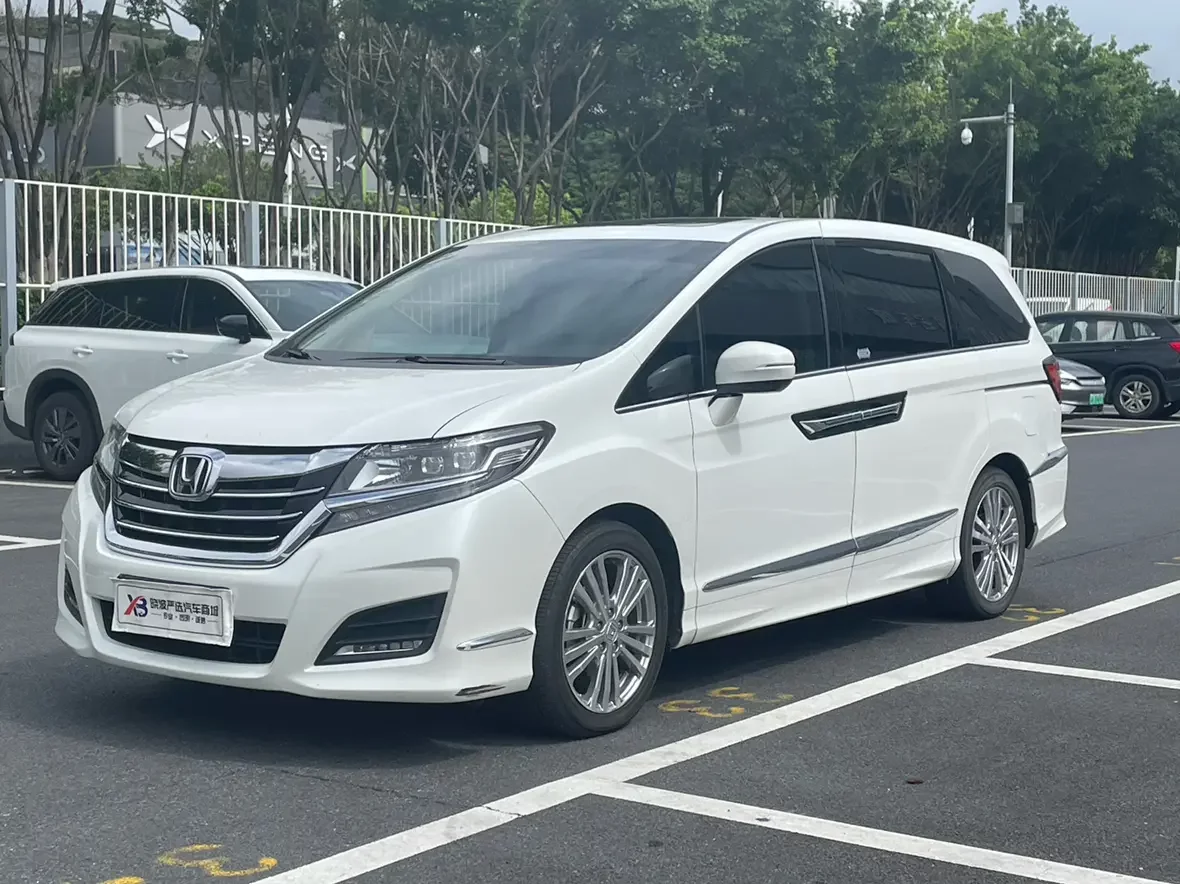 Honda Elysion (Alison)  из Китая