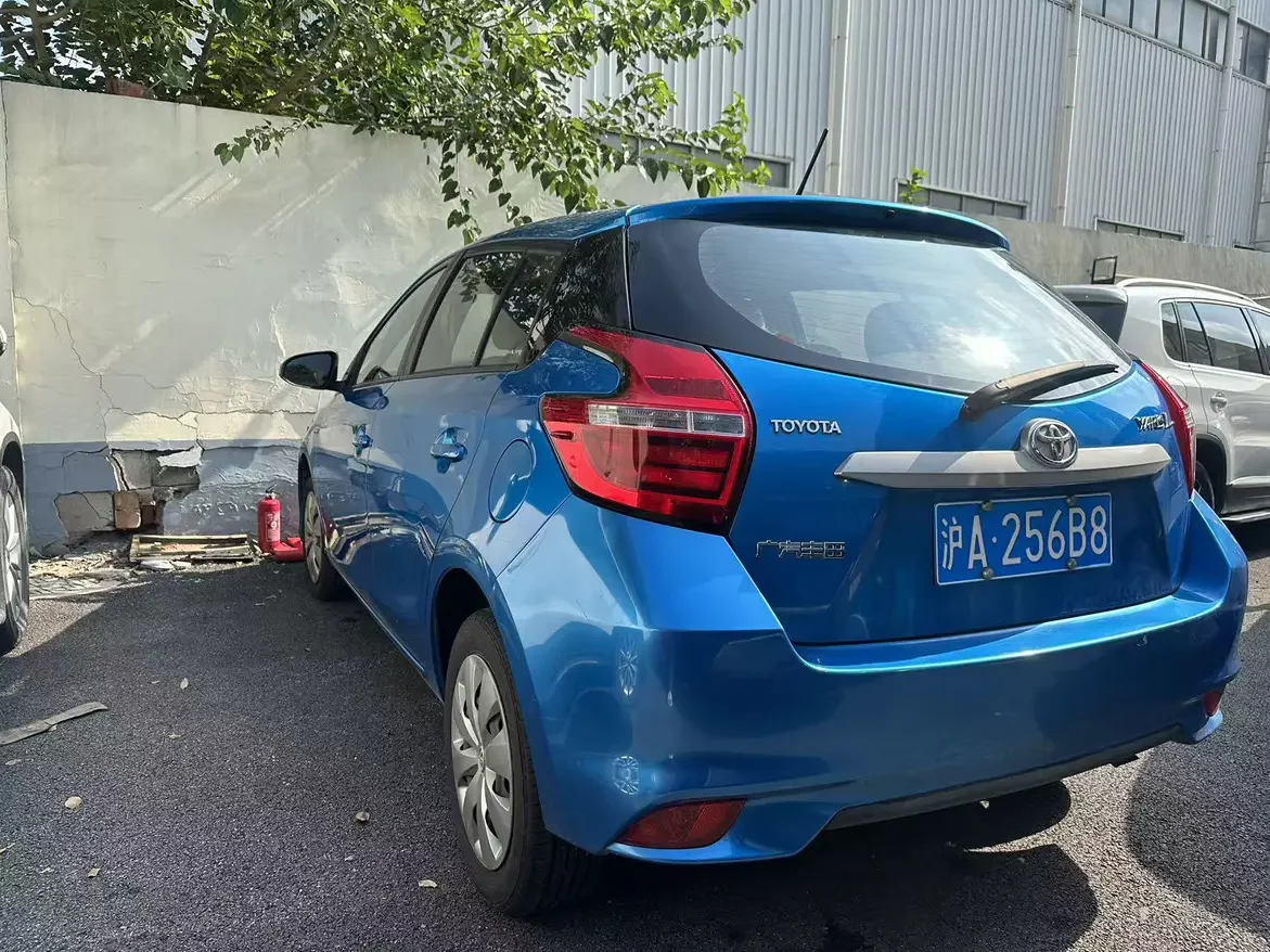 Toyota Yaris L