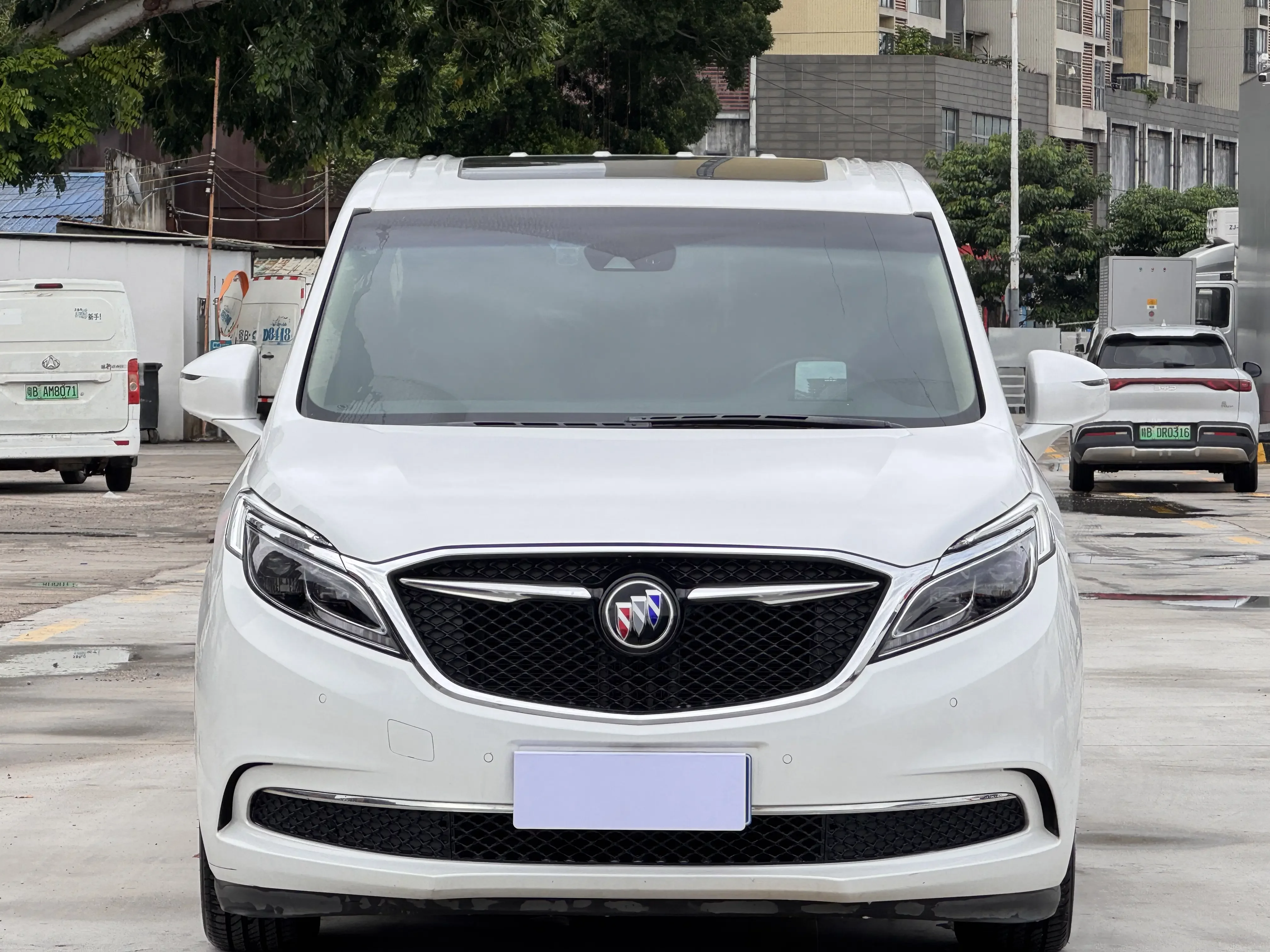 Buick GL8  из Китая