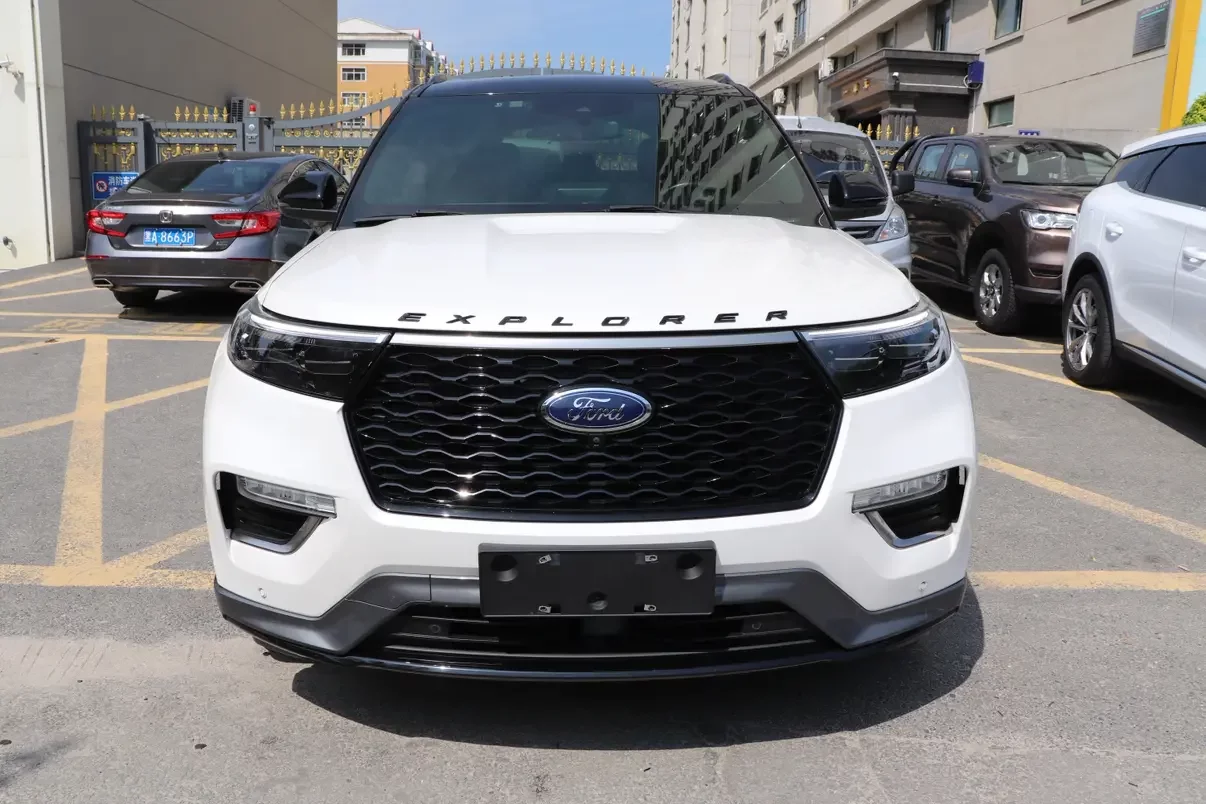 Ford Explorer  из Китая