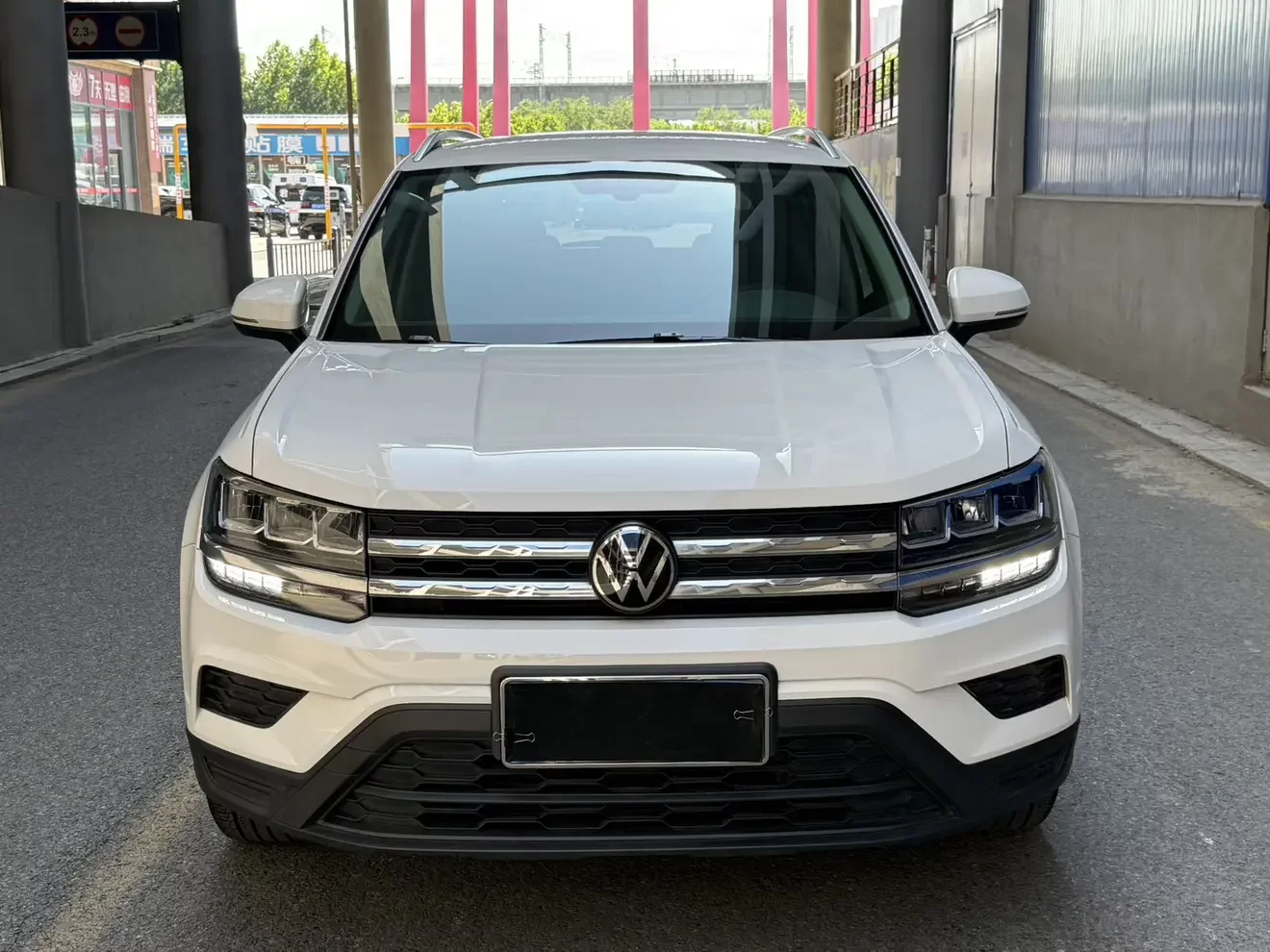 Volkswagen Tharu