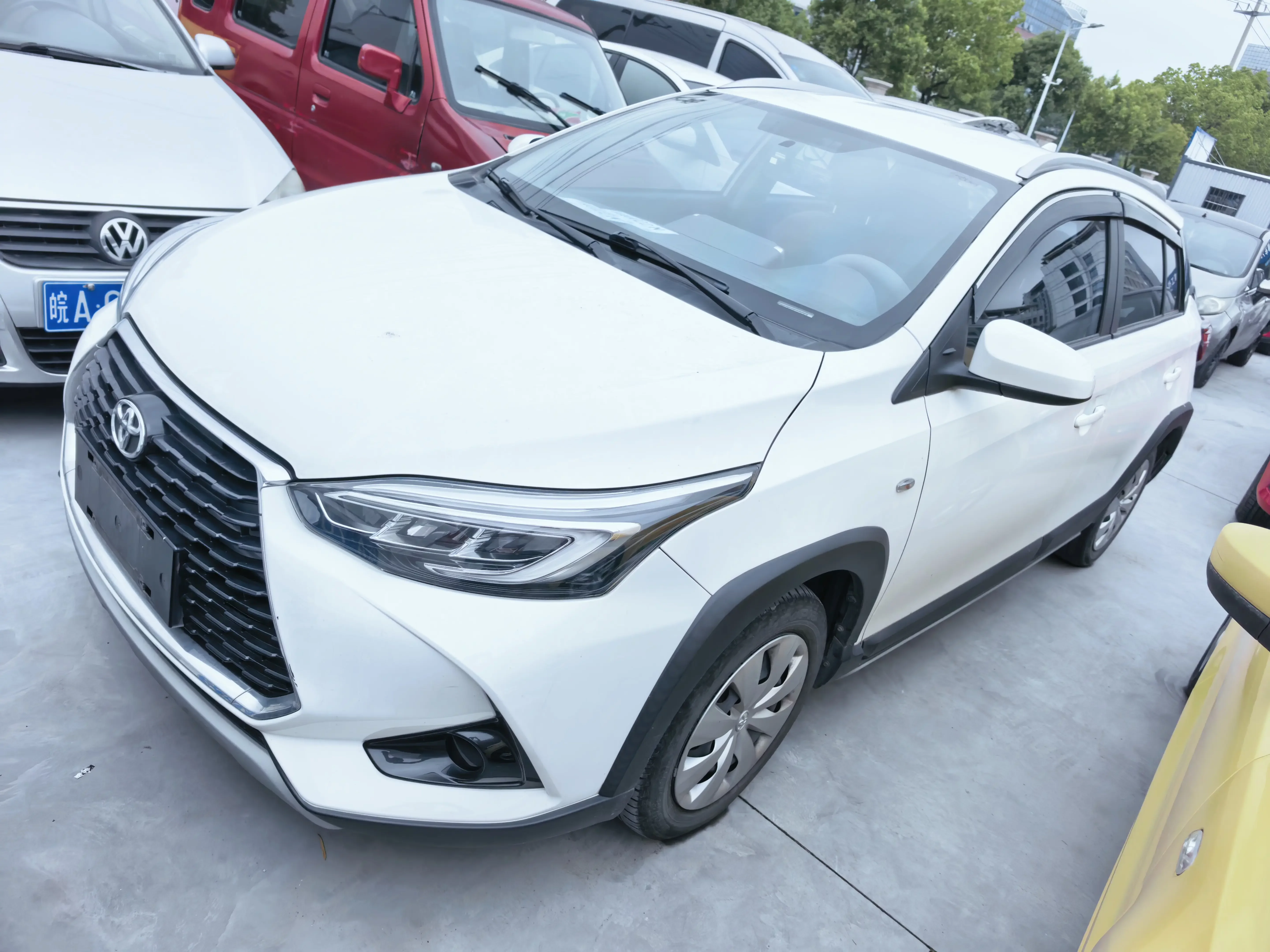 Toyota Yaris L