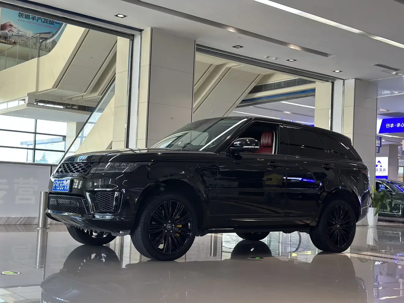 Land Rover Range Rover Sport  из Китая