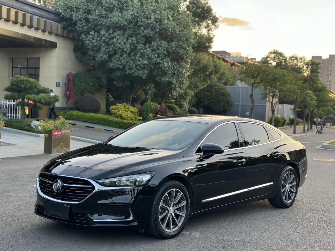 Buick LaCrosse  из Китая