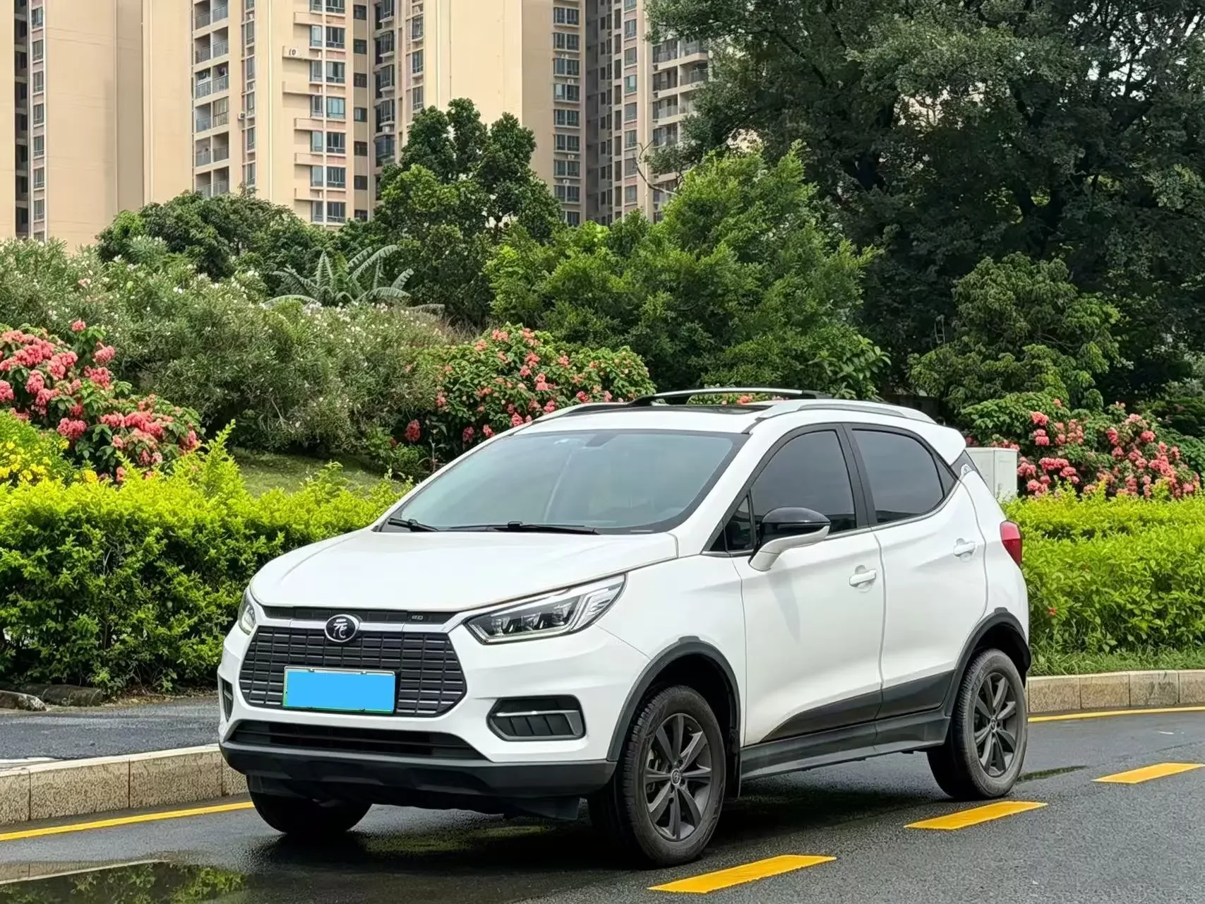 BYD Yuan EV  из Китая