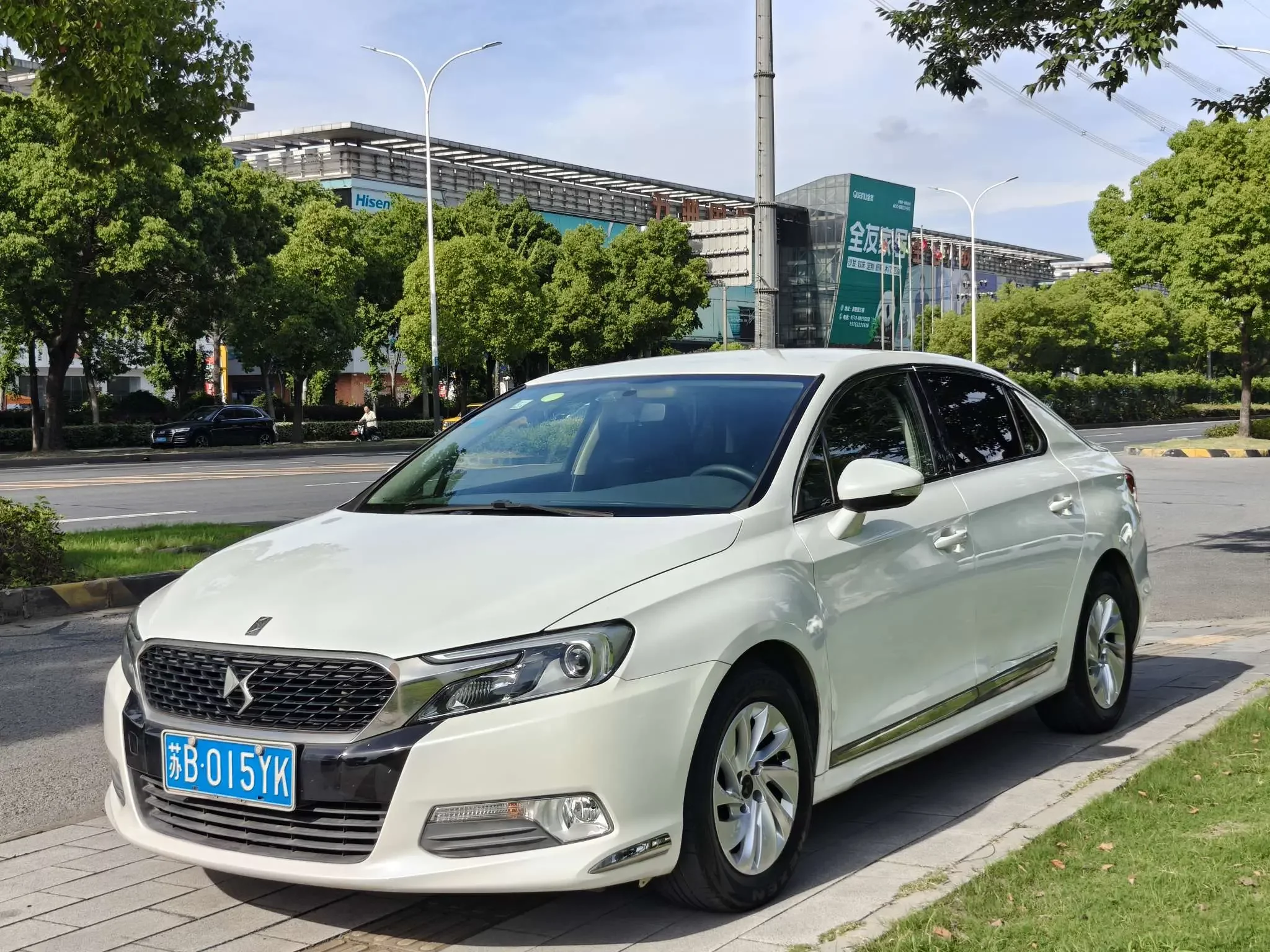 DS 5LS  из Китая
