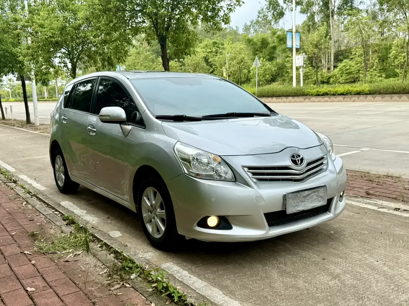Toyota Verso / EZ