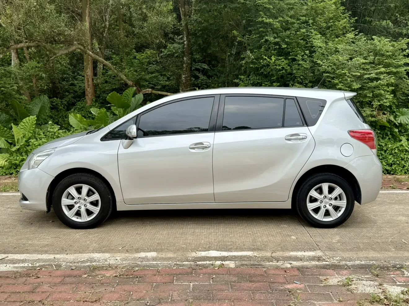 Toyota Verso / EZ