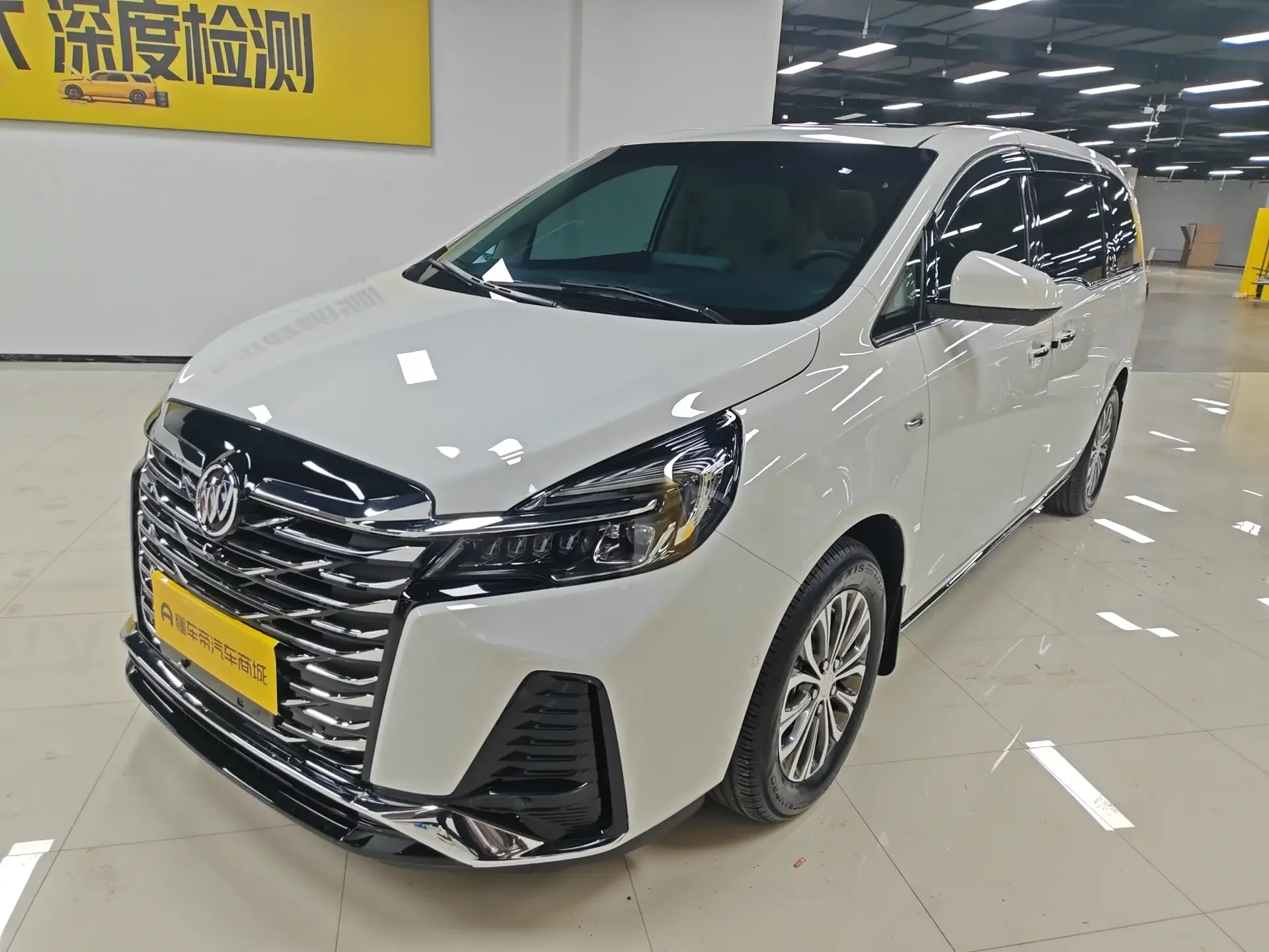 Buick GL8  из Китая