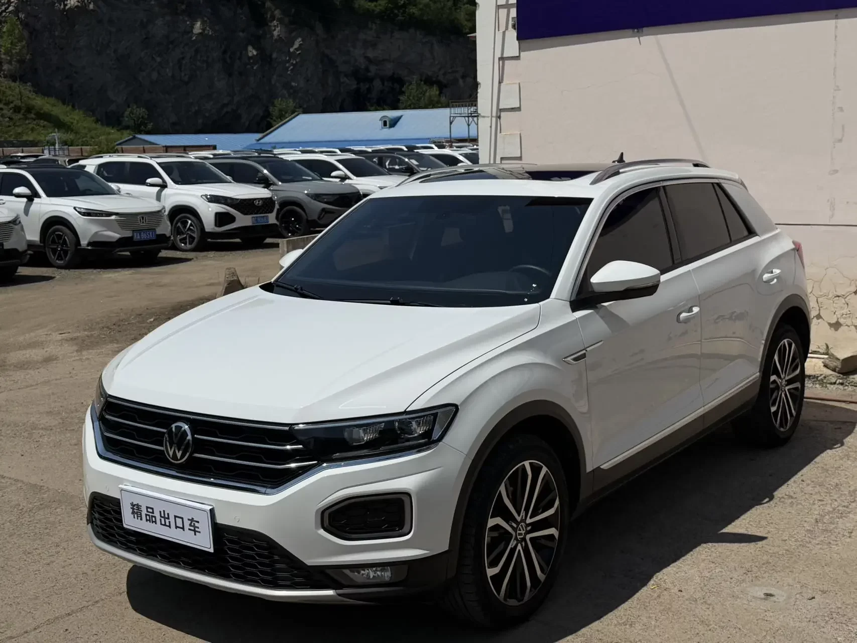 VOLKSWAGEN T-ROC