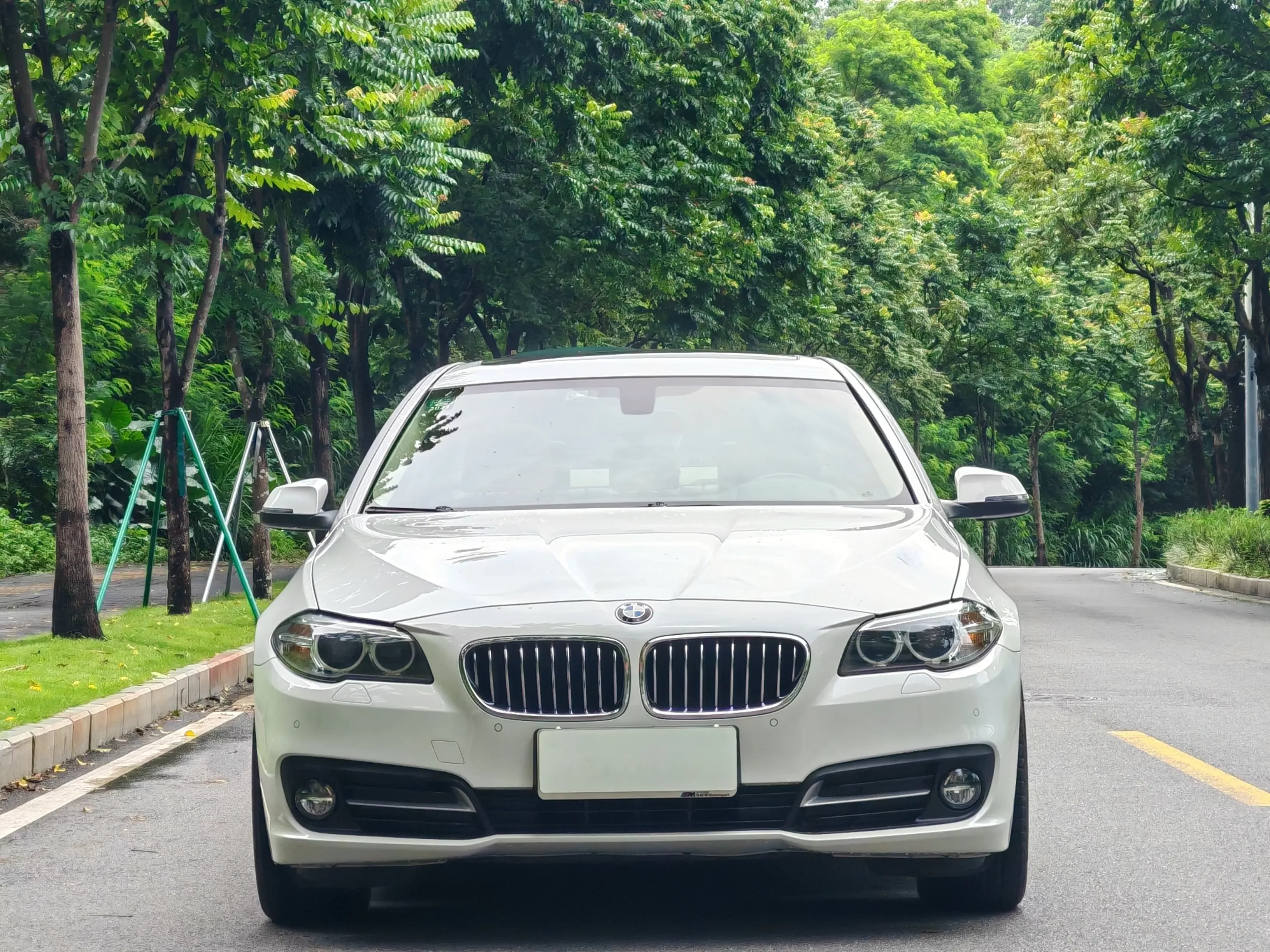 BMW 5 Series  из Китая