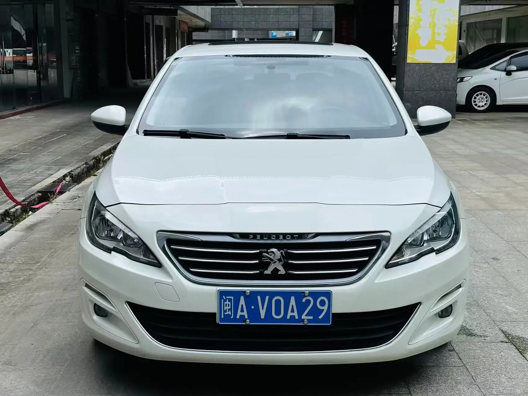 Peugeot 408  из Китая