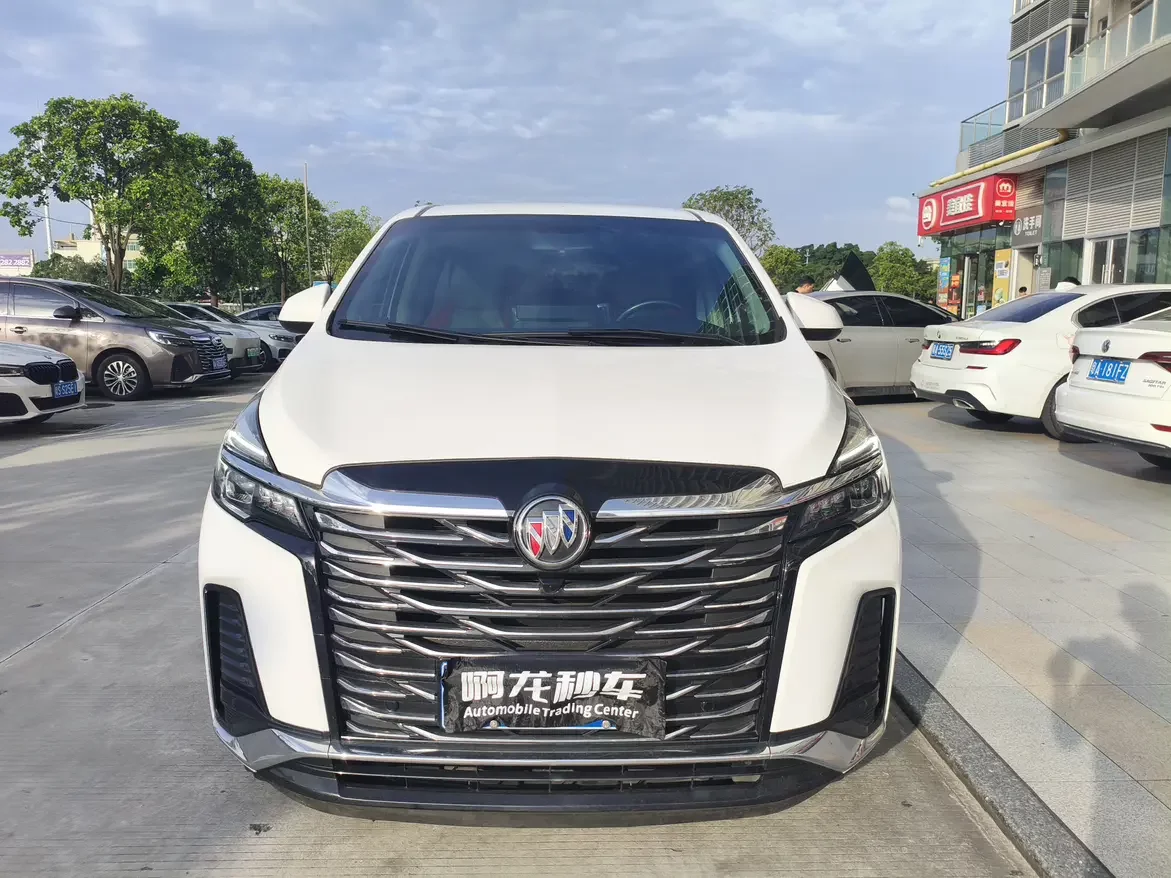 Buick GL8  из Китая