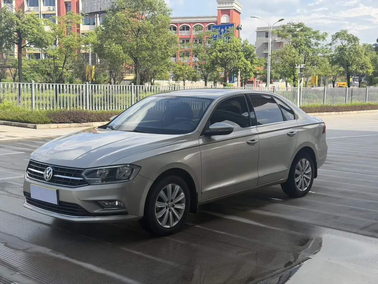 Volkswagen Bora  из Китая