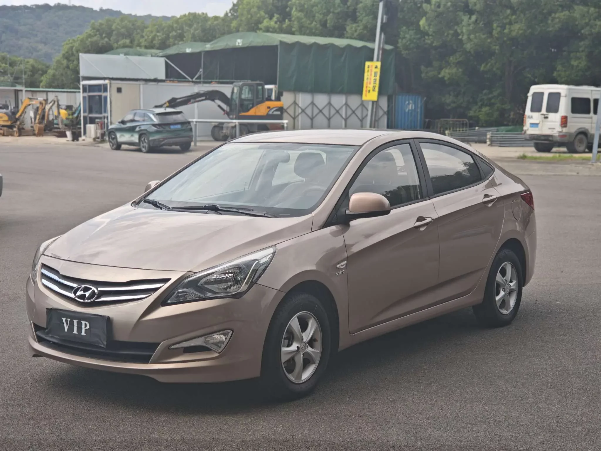 Hyundai Verna (Rena)  из Китая