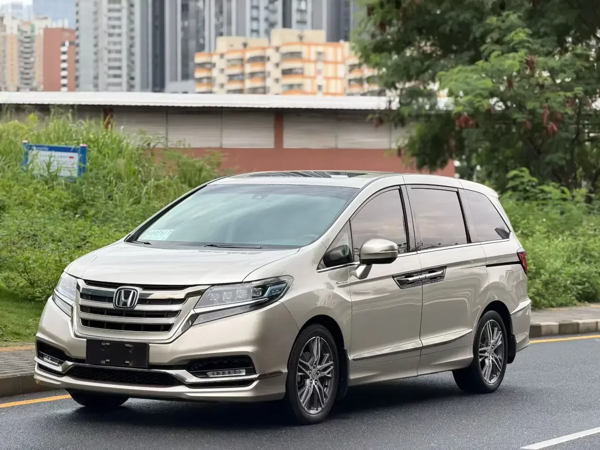 Honda Elysion (Alison)  из Китая