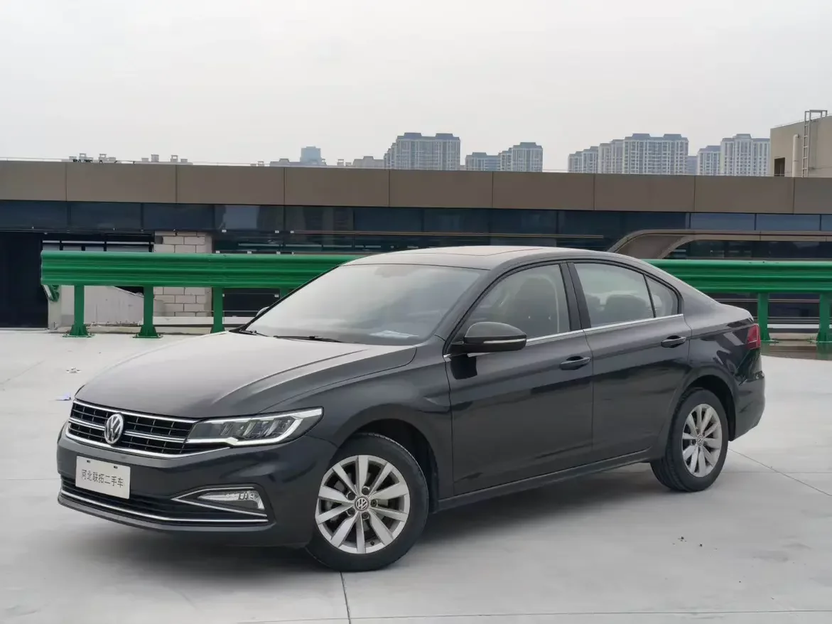 Volkswagen Bora  из Китая