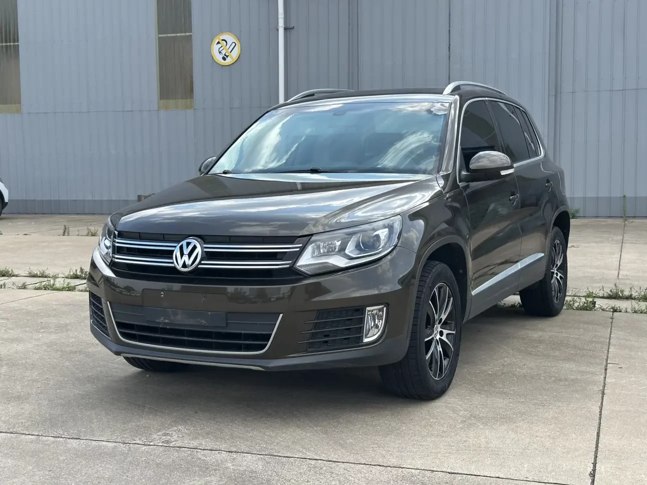 Volkswagen Tiguan  из Китая