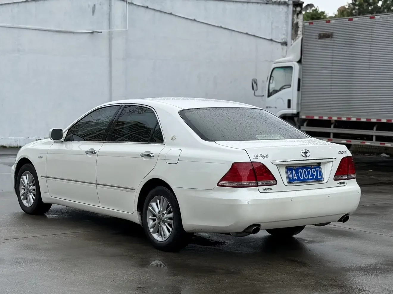 Toyota crown