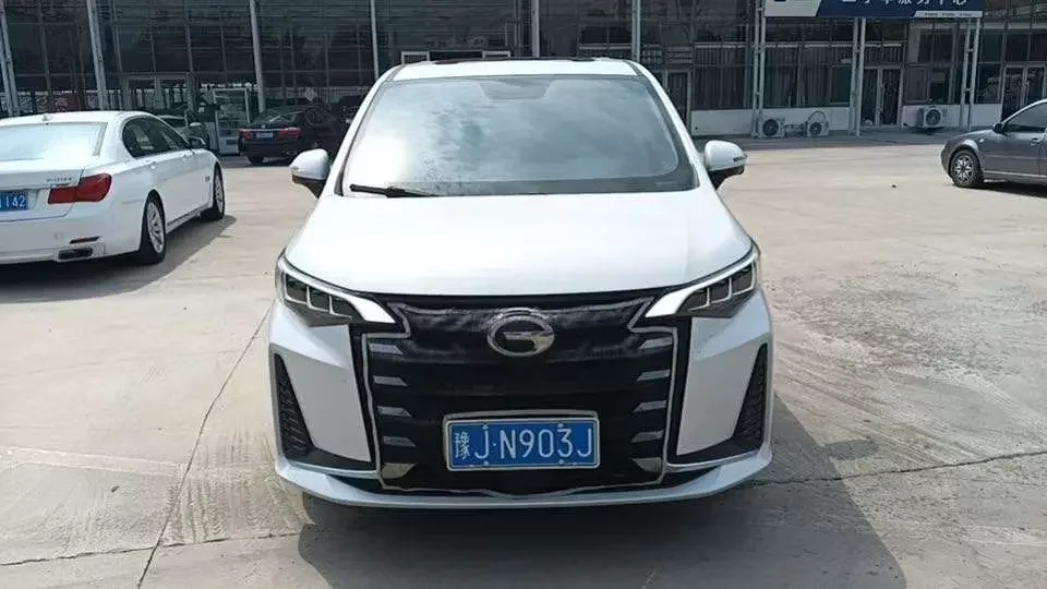 GAC Trumpchi M6  из Китая