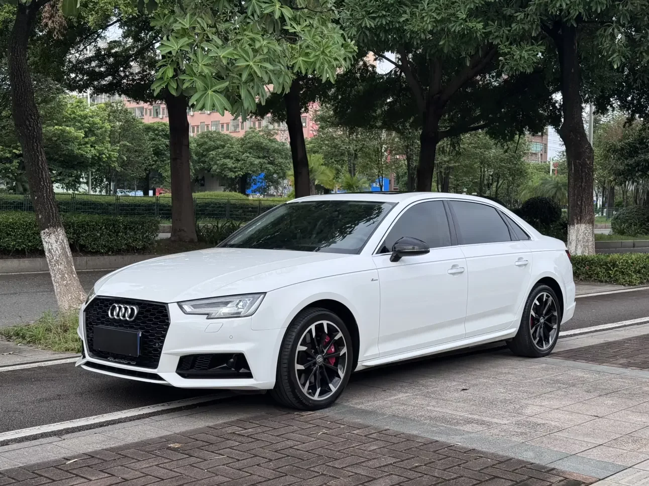 Audi A4L  из Китая