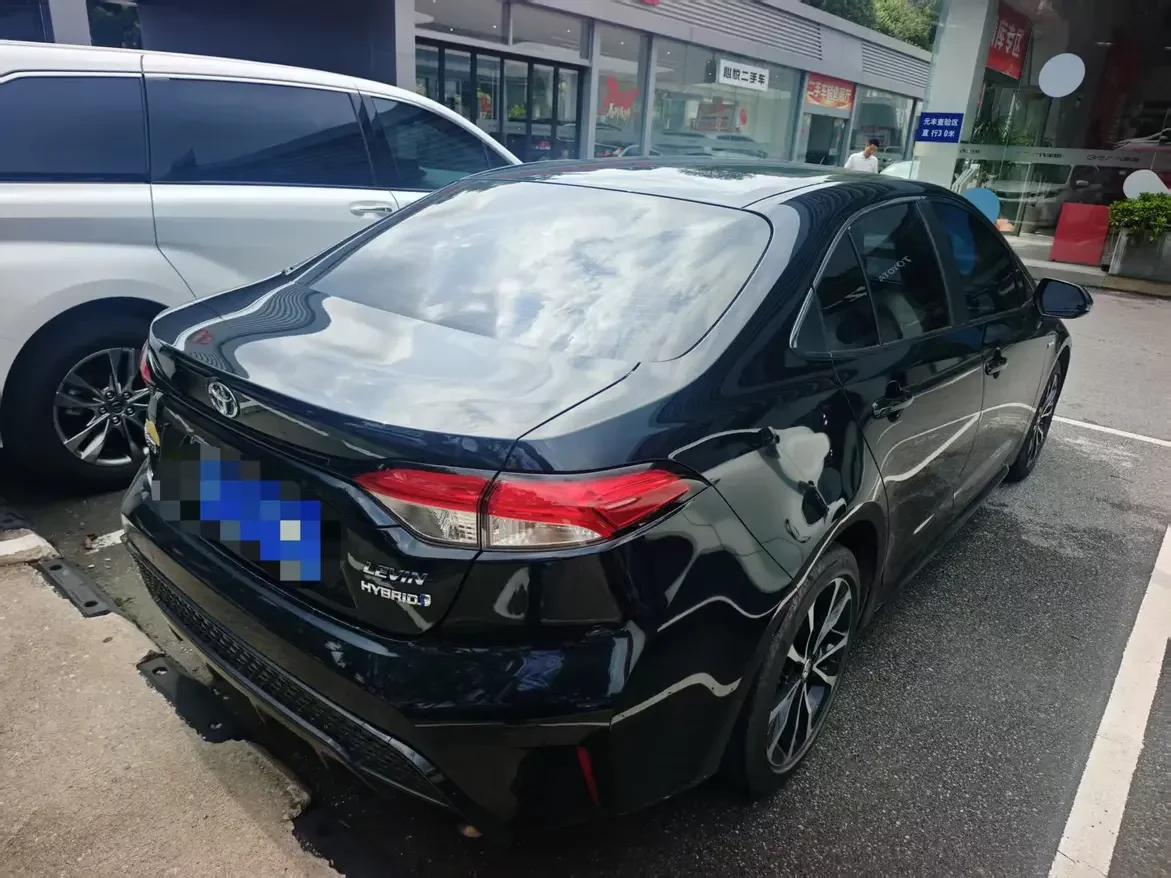 Toyota Levin (Lei Ling)  из Китая