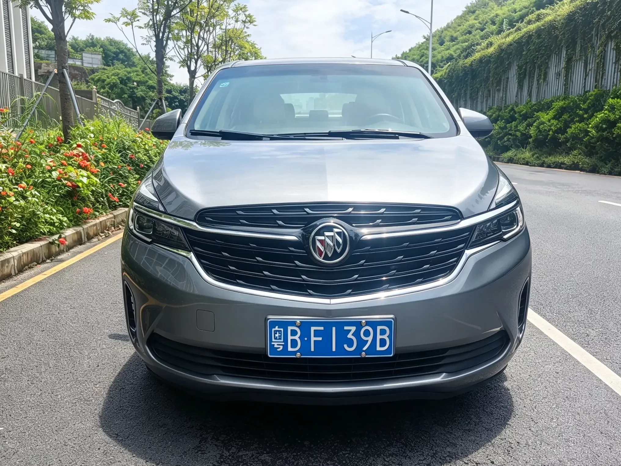 Buick GL8  из Китая