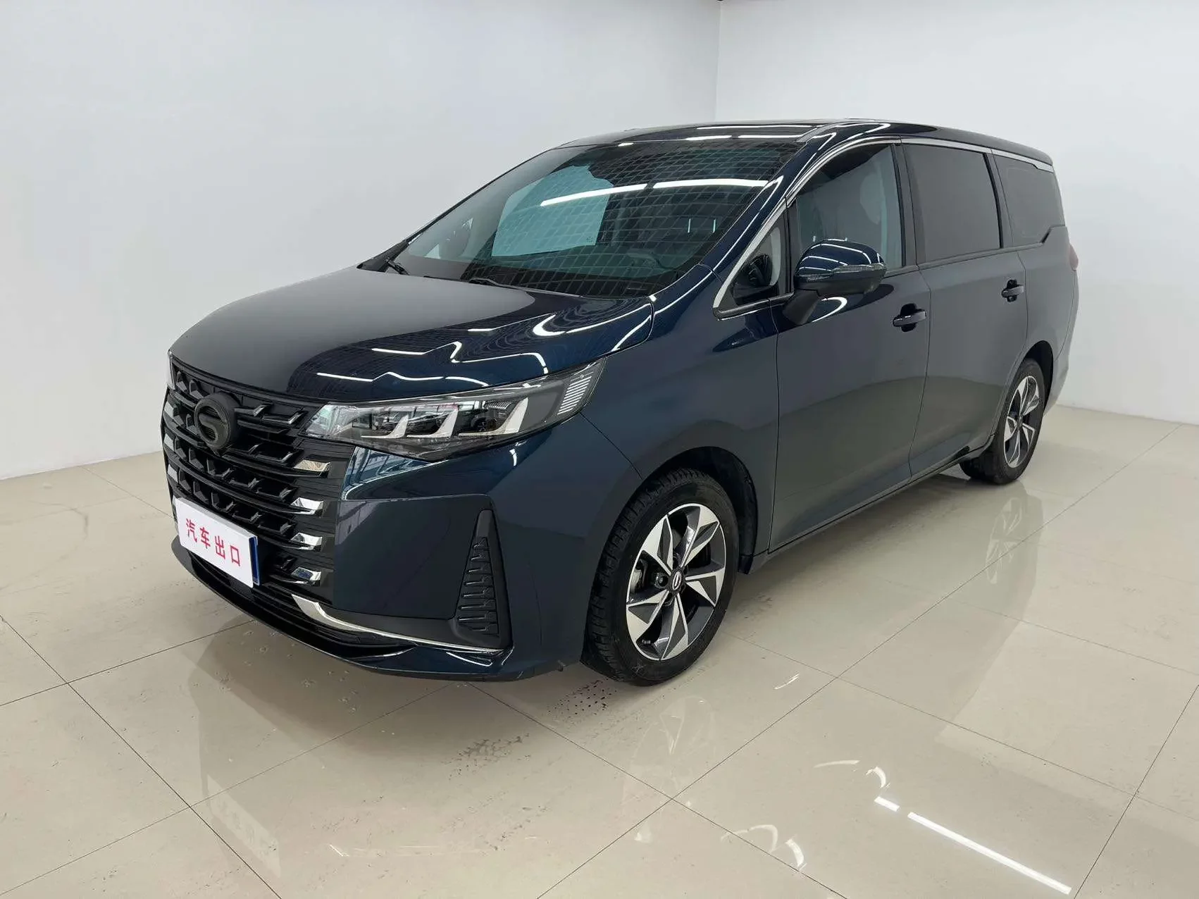 GAC Trumpchi M6  из Китая