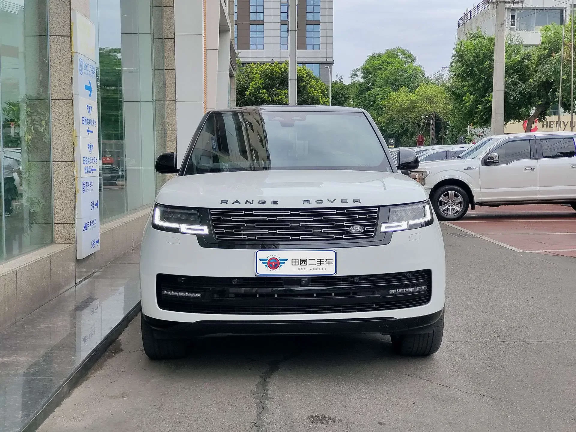 Land Rover range rover  из Китая
