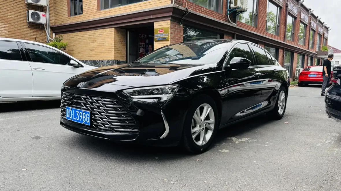 Buick Majesty  из Китая