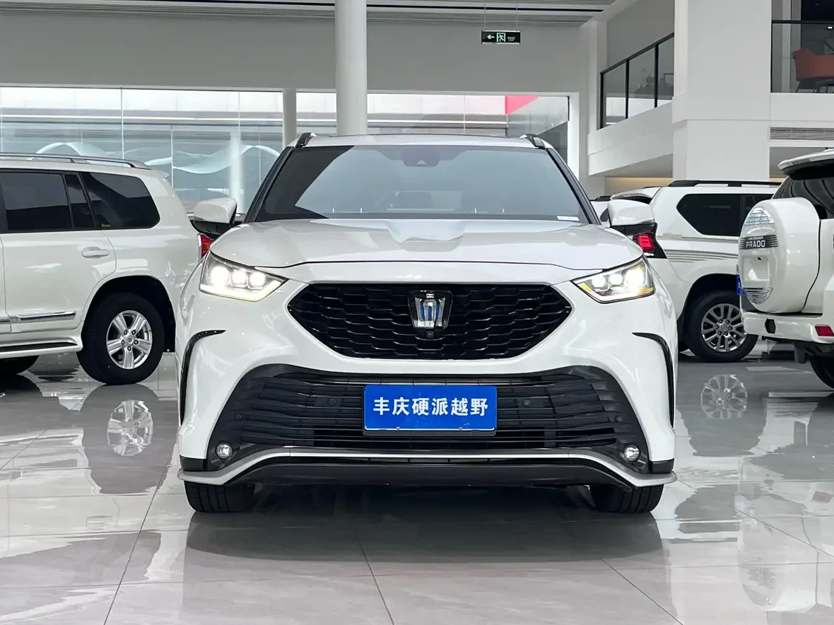 Toyota Crown Kluger