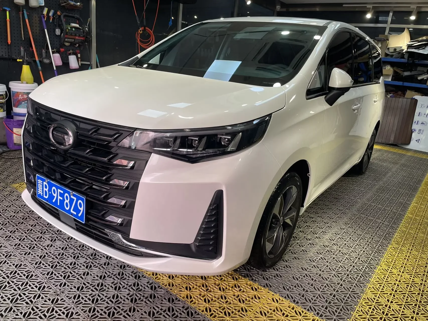 GAC Trumpchi M6  из Китая