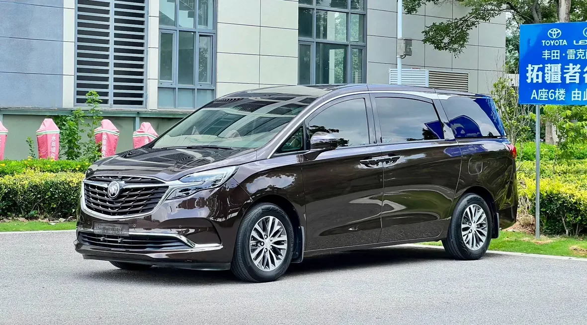 Buick GL8  из Китая