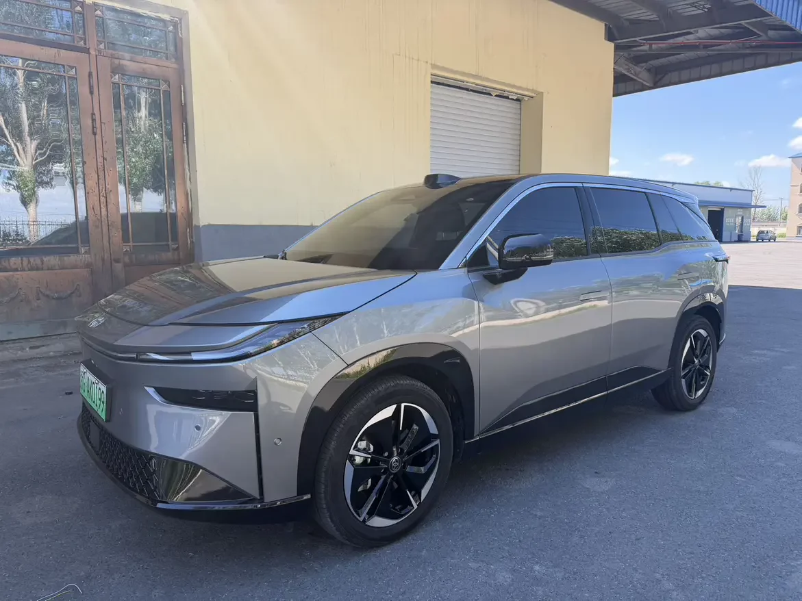 Toyota Bozhi 3X
