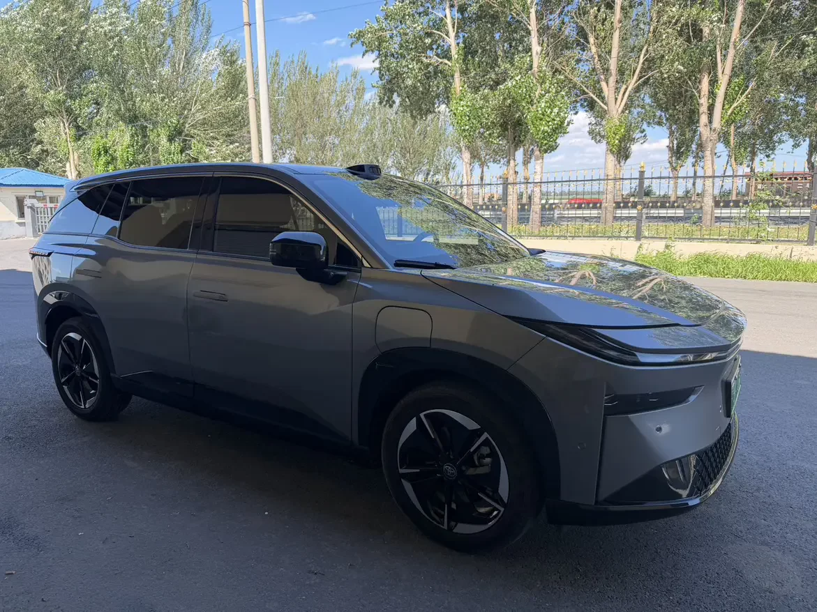 Toyota Bozhi 3X