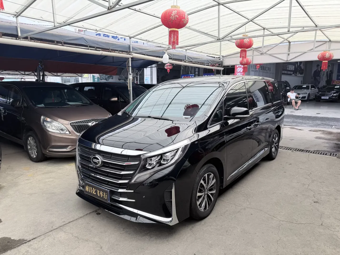 GAC Trumpchi M8  из Китая