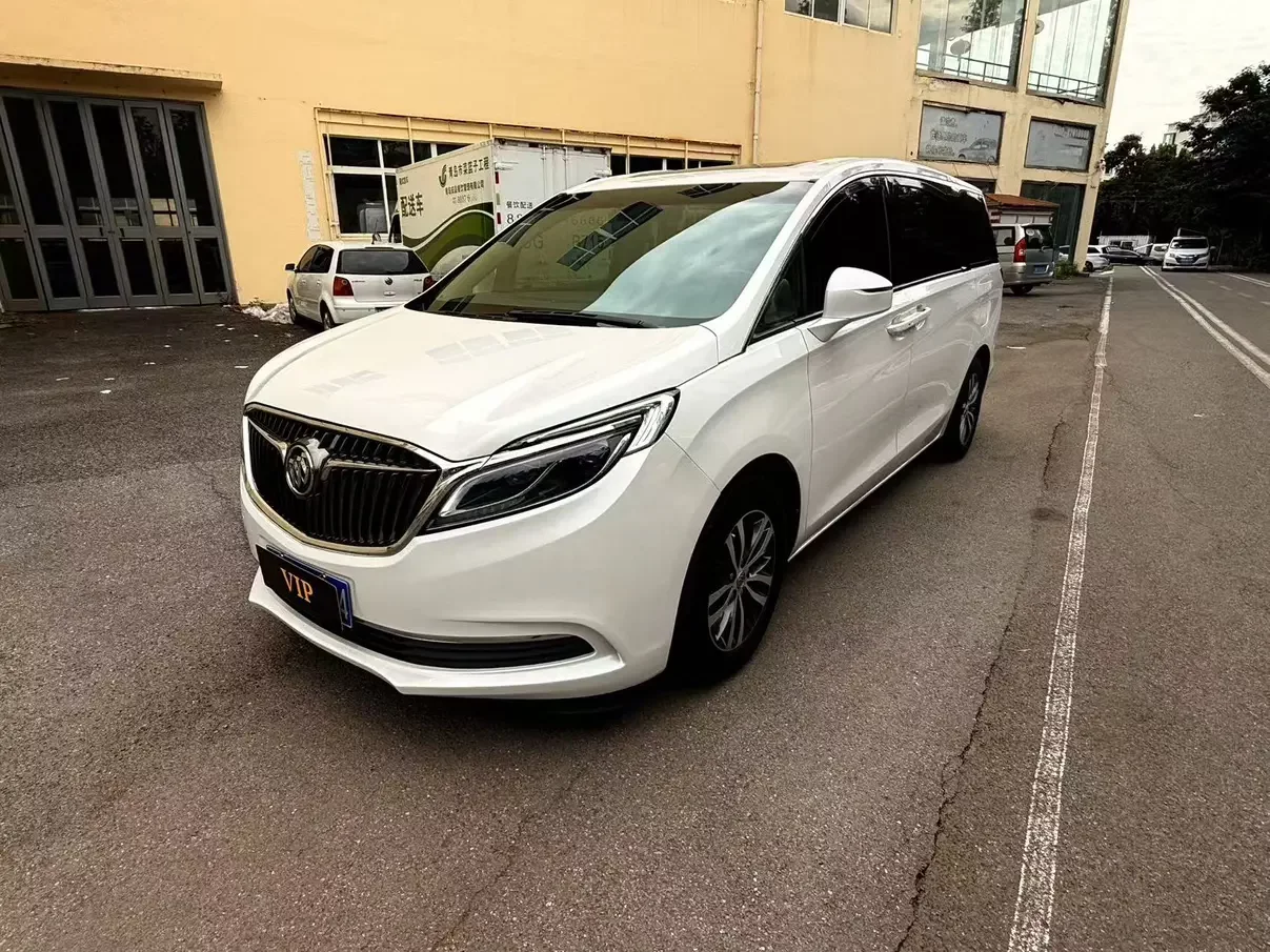 Buick GL8  из Китая