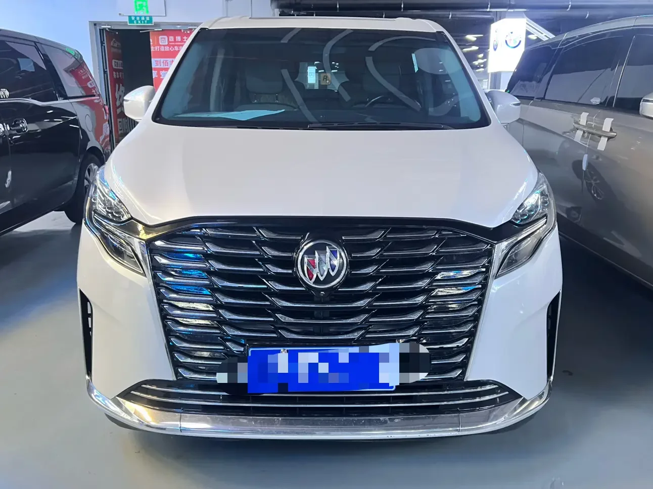 Buick GL8  из Китая