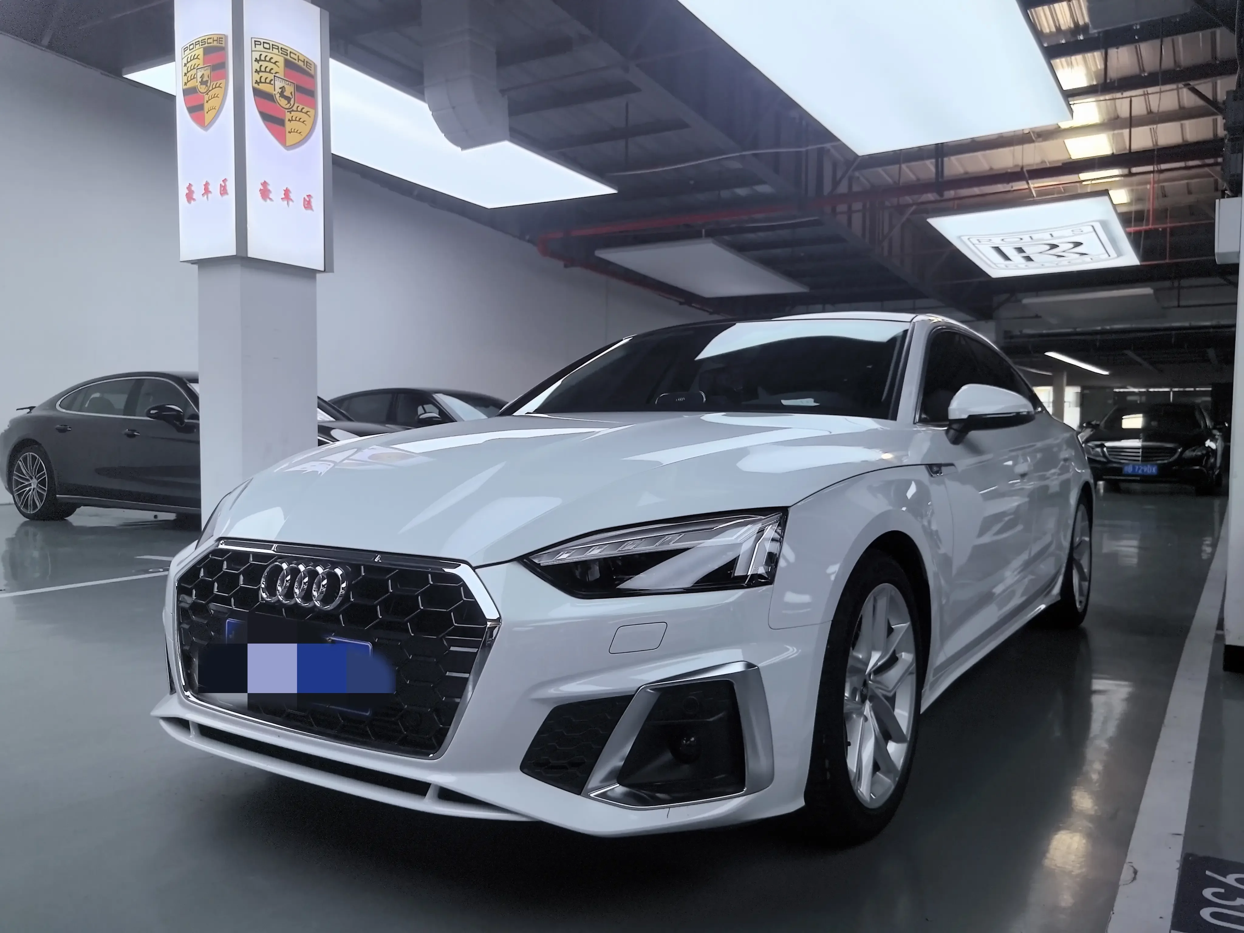 Audi A5  из Китая