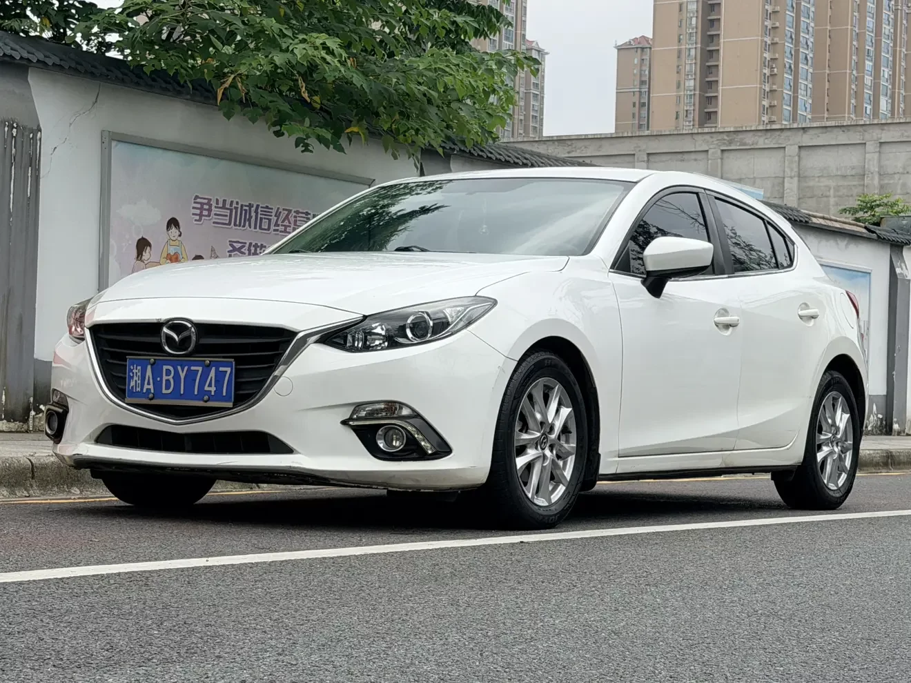 Mazda Axela (3)  из Китая
