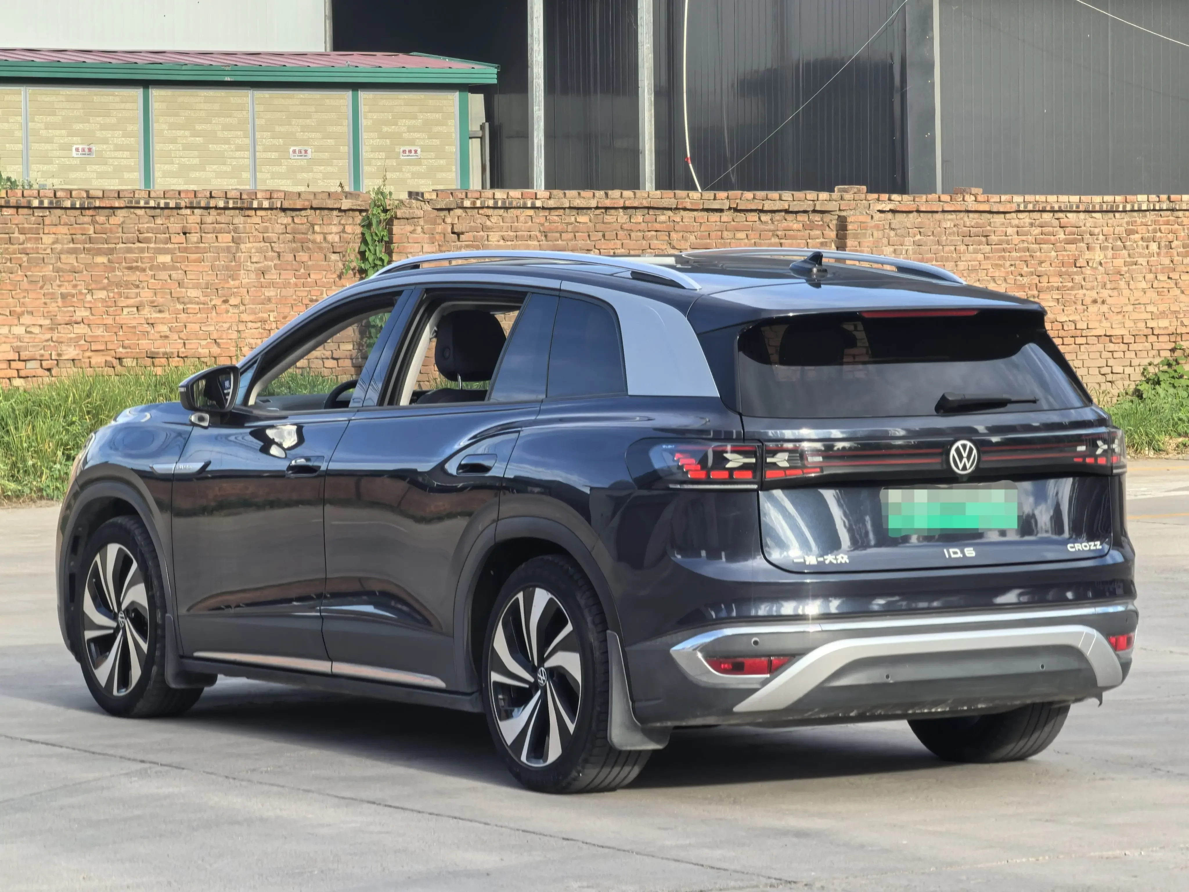 Volkswagen ID.6 CROZZ