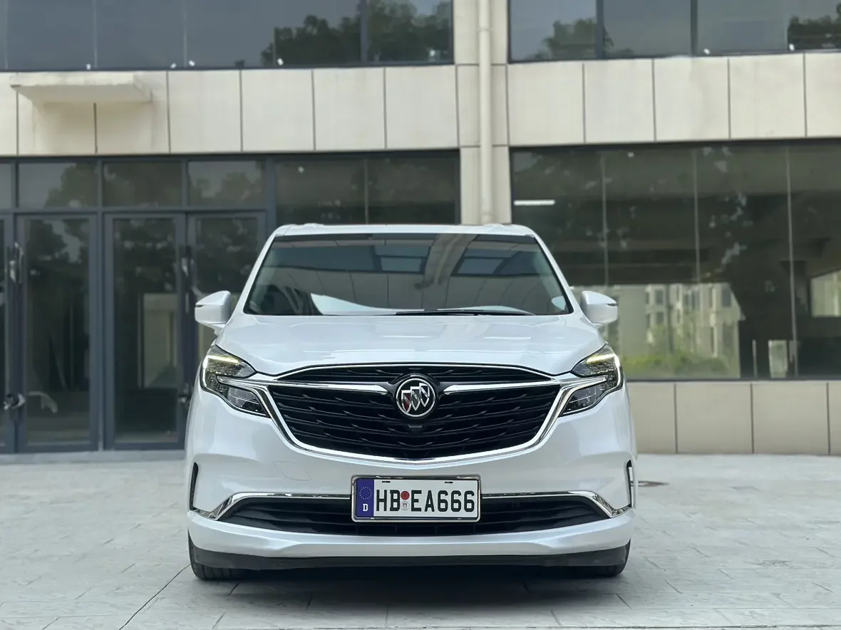 Buick GL8  из Китая