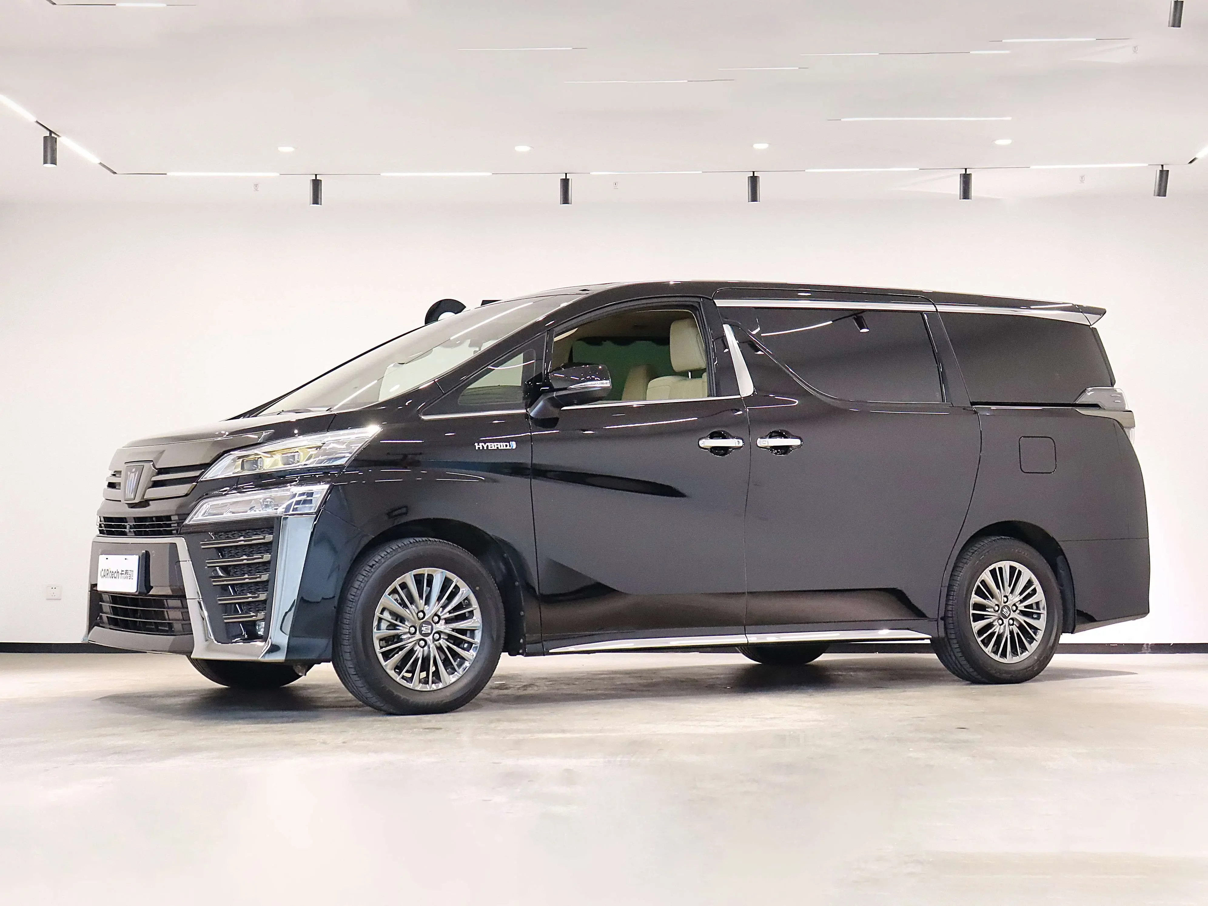 TOYOTA CROWN WELLFIRE