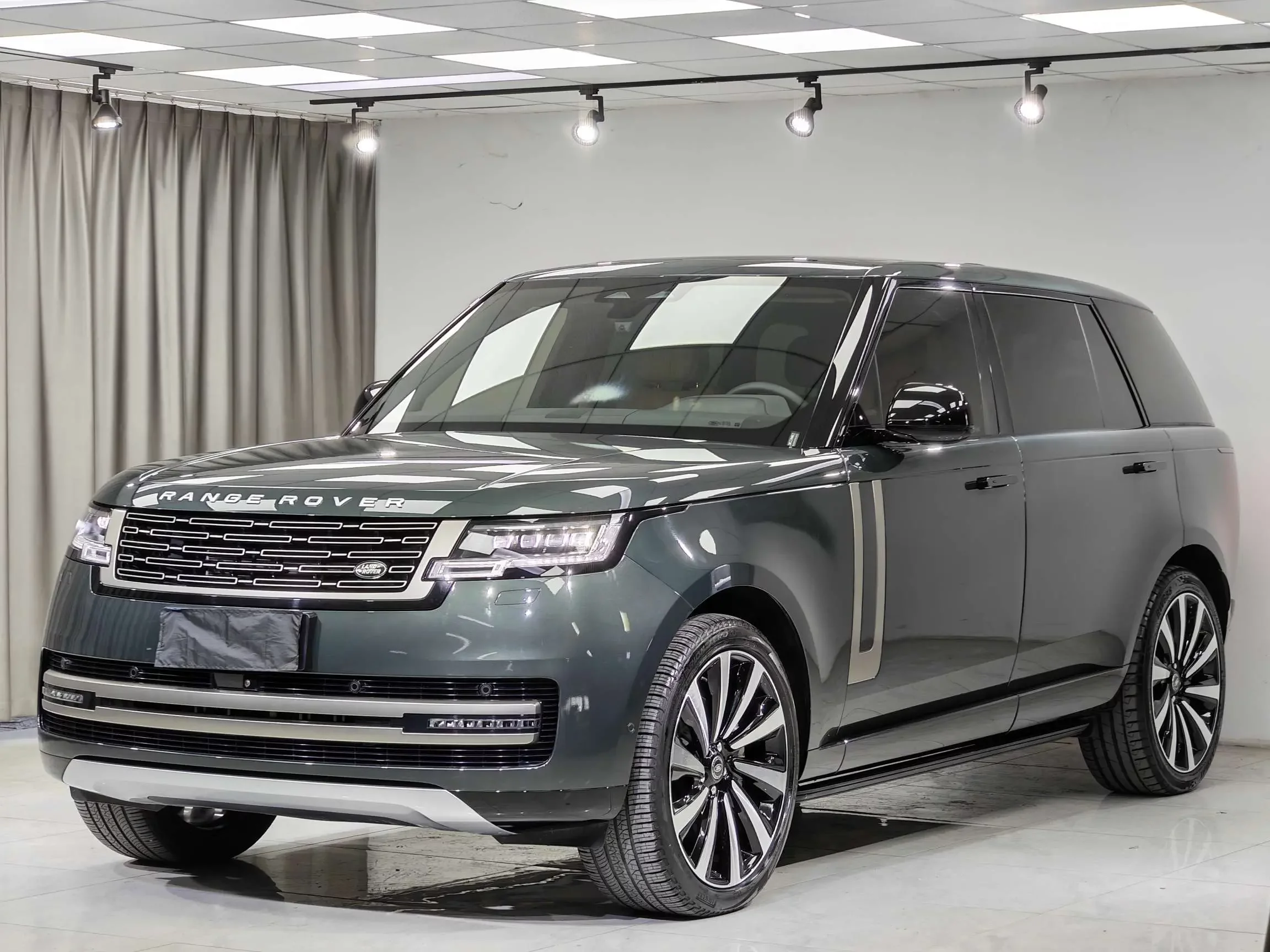 Land Rover range rover  из Китая