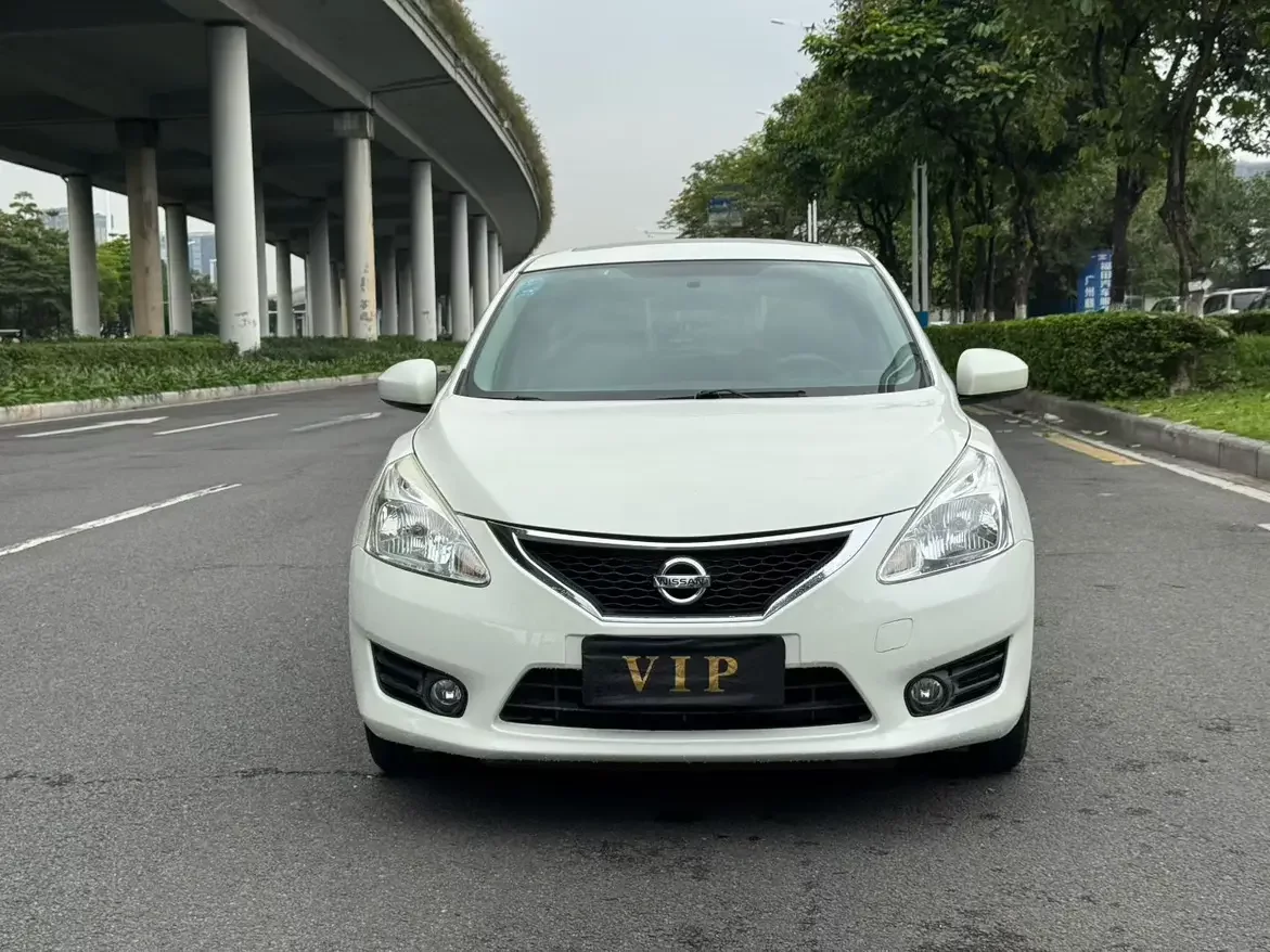 Nissan Tiida  из Китая