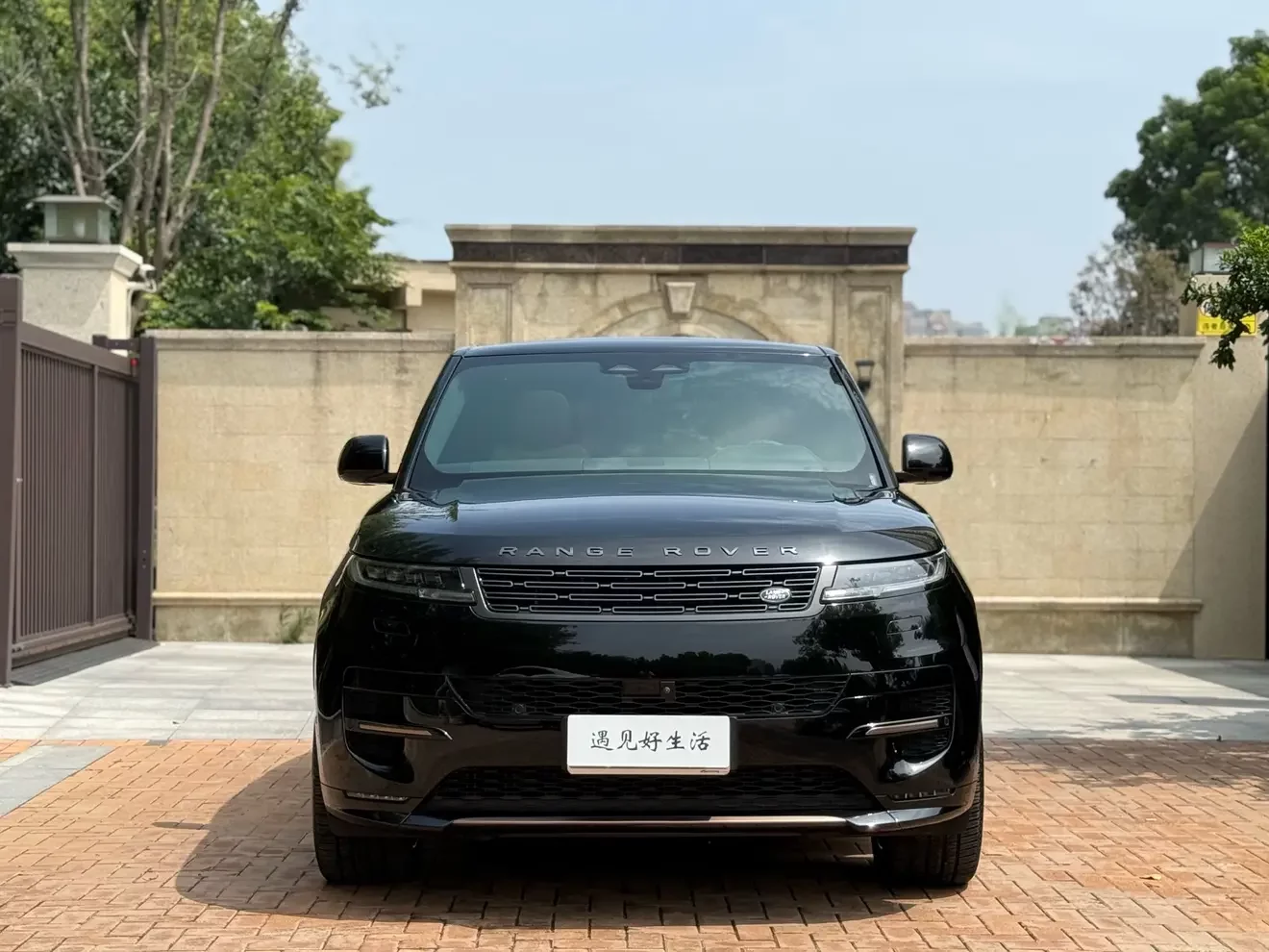 Land Rover Range Rover Sport  из Китая