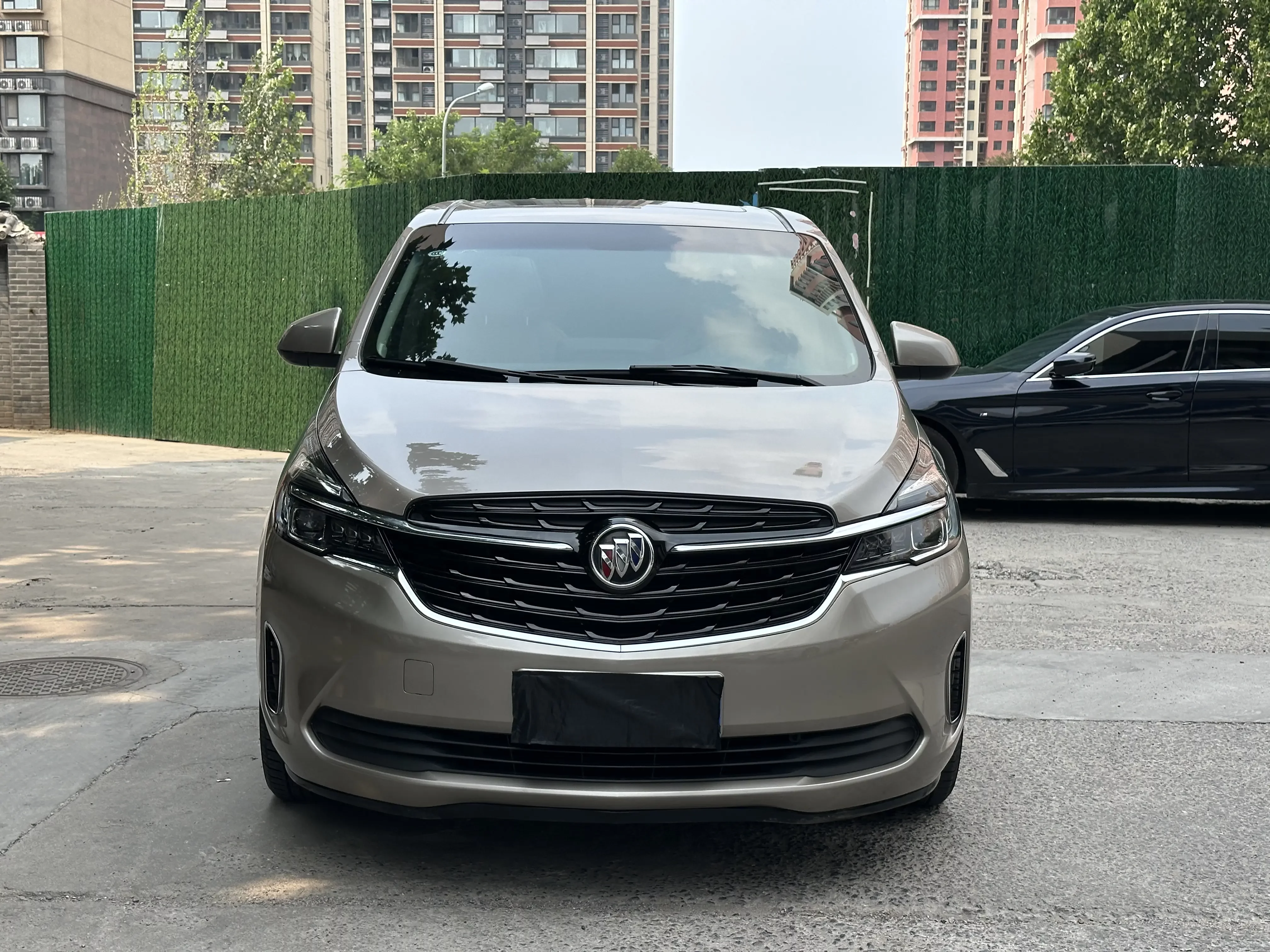 Buick GL8  из Китая
