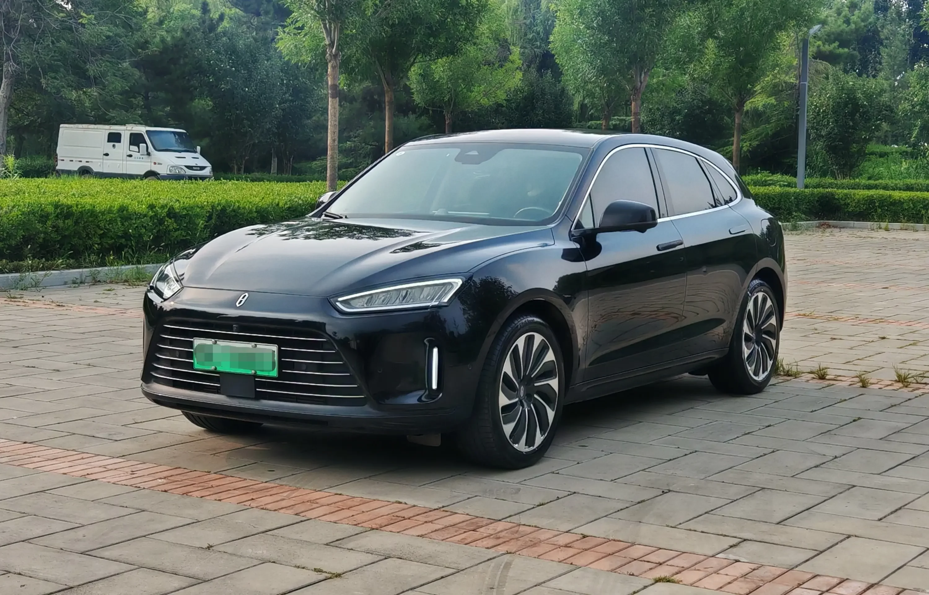 AITO M5
