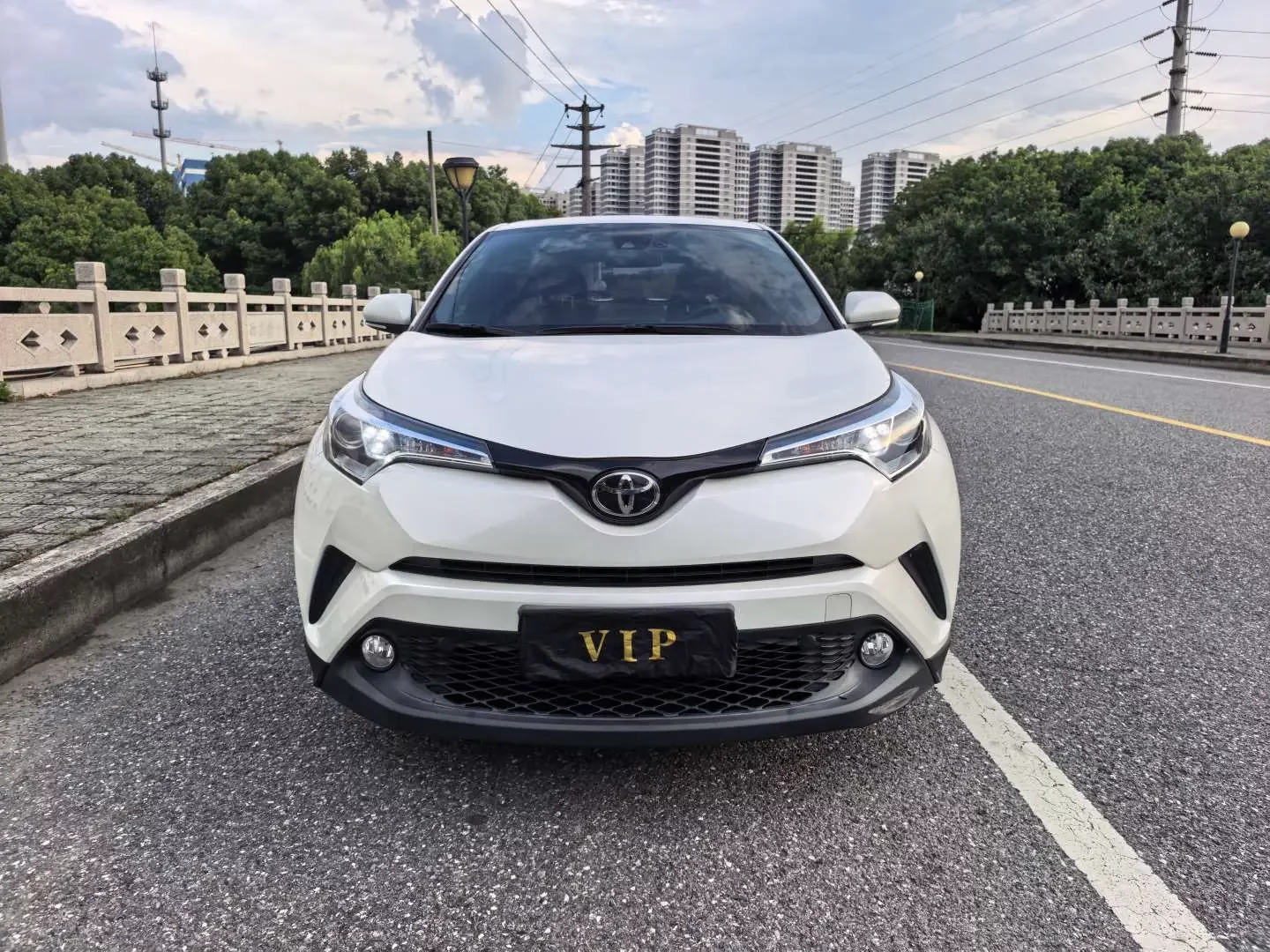 Toyota C-HR  из Китая